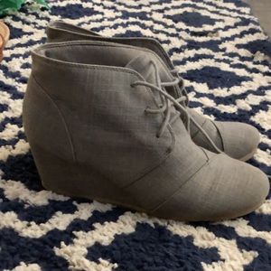 Gray wedges